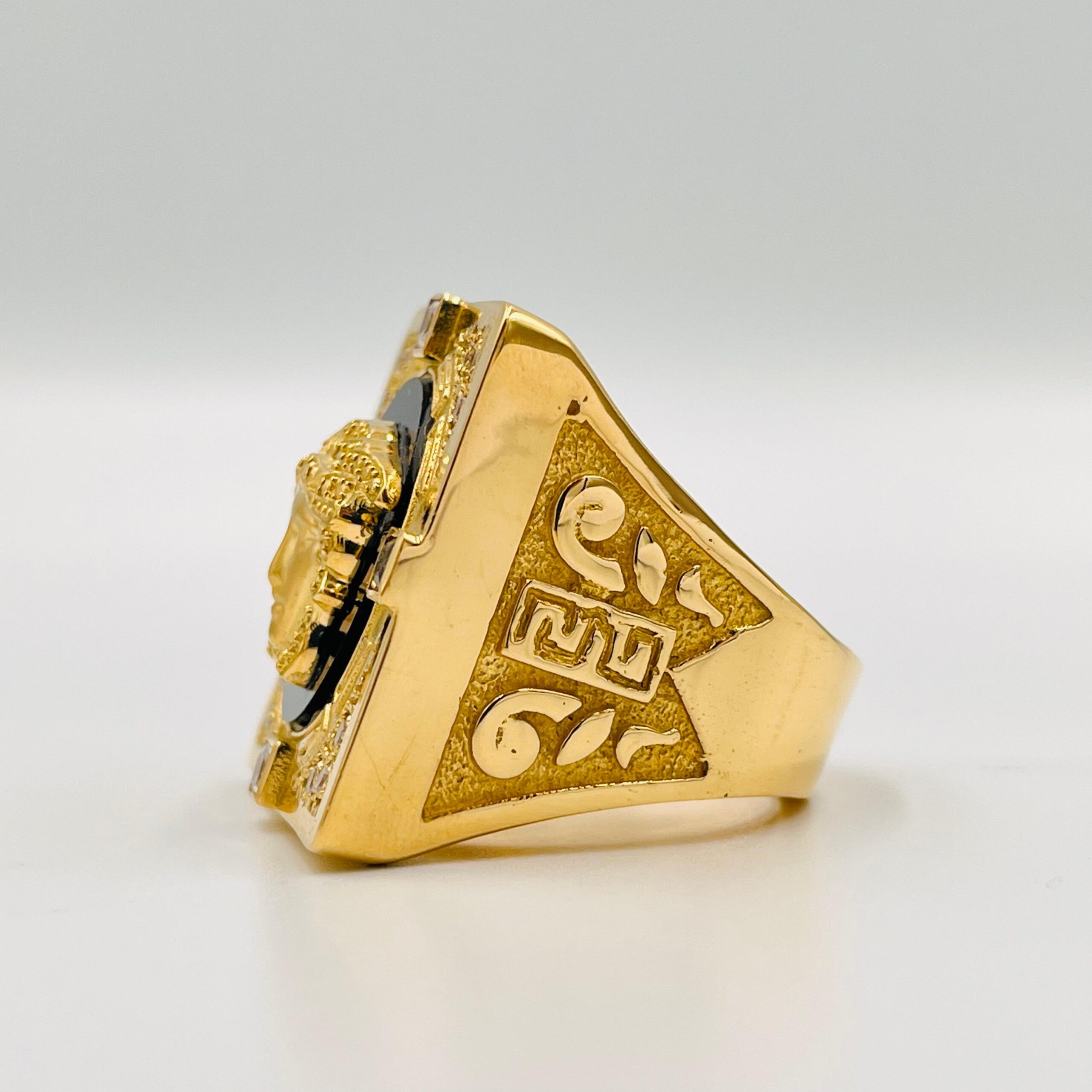 SELLO MEDUSA ONIX (5)