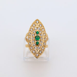 Lanzadera con 3 piedras verdes